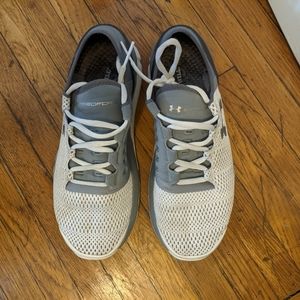 Running shoes - "Speed foam"